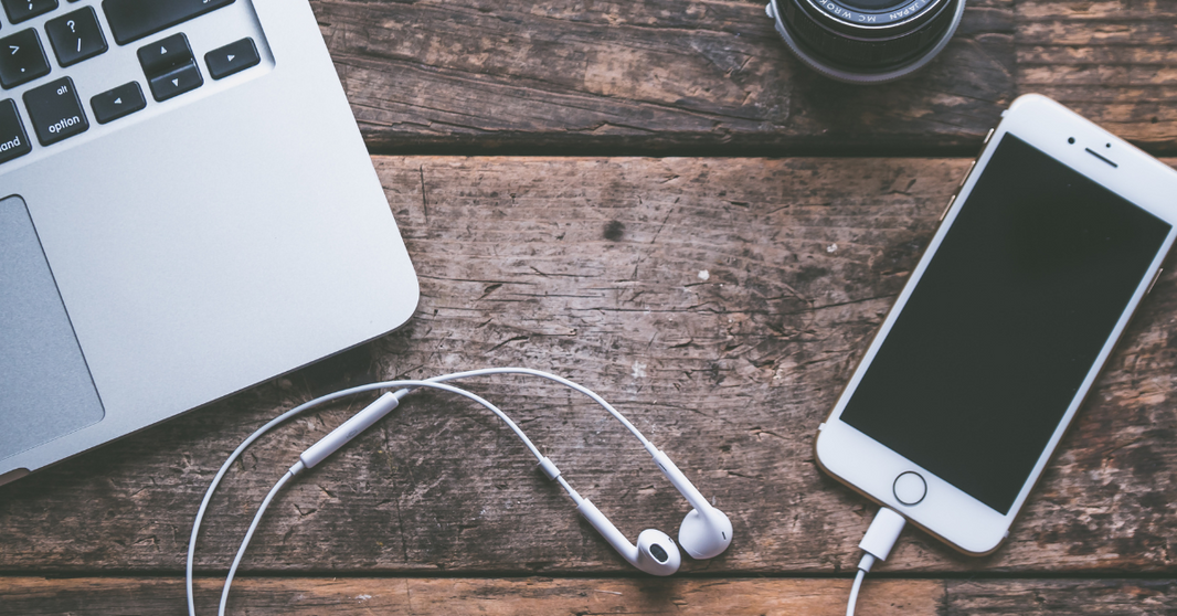 Wi-Fi 7 vs Wi-Fi 6E in 2025: Should You Upgrade (and to Mesh or Single Router)?